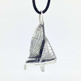 Кастомный кулон из серебра Crazy Silver Парусная яхта Швербот 470 005-011